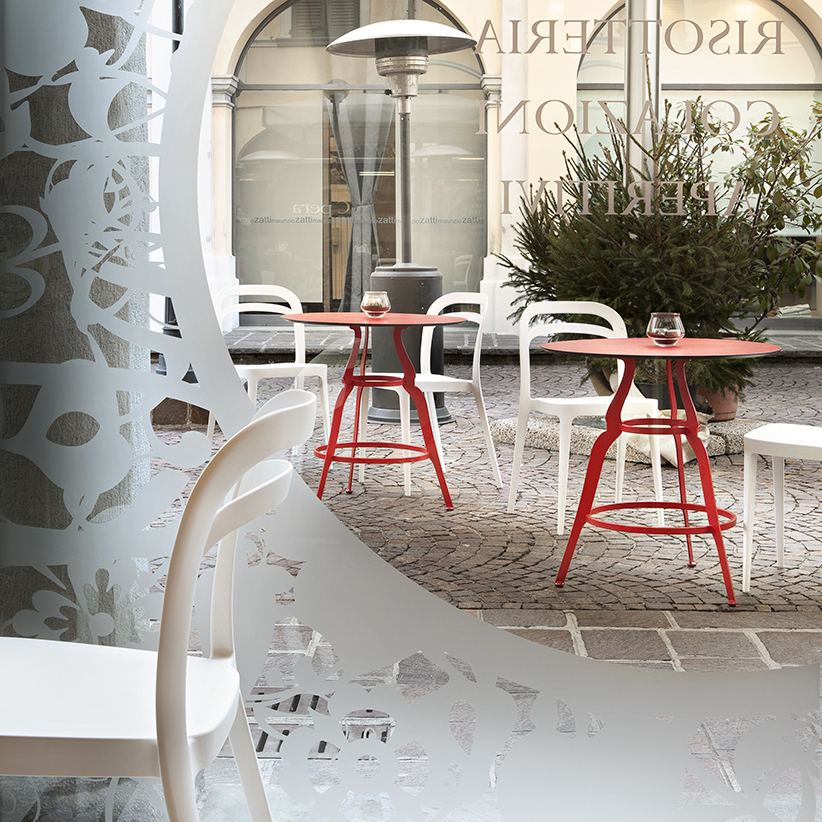 3070_BISTRO_ROSSO_PIANO_TONDO_JULIE